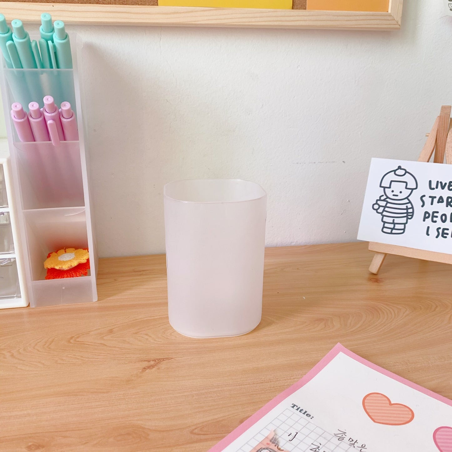 Korea Ins Girl Heart Desktop Storage Tube Simple Cartoon Four-Grid Oblique Pen Holder Makeup Brush Lipstick Storage Box